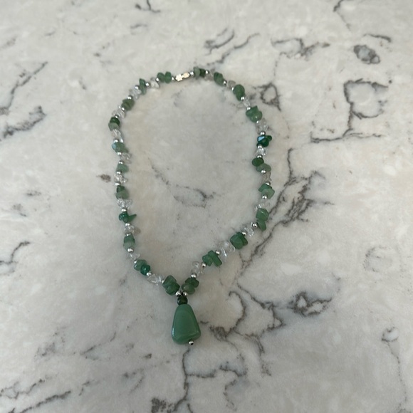 Gorgeous, real jade crystal and silver necklace with Jade drop - Picture 1 of 4